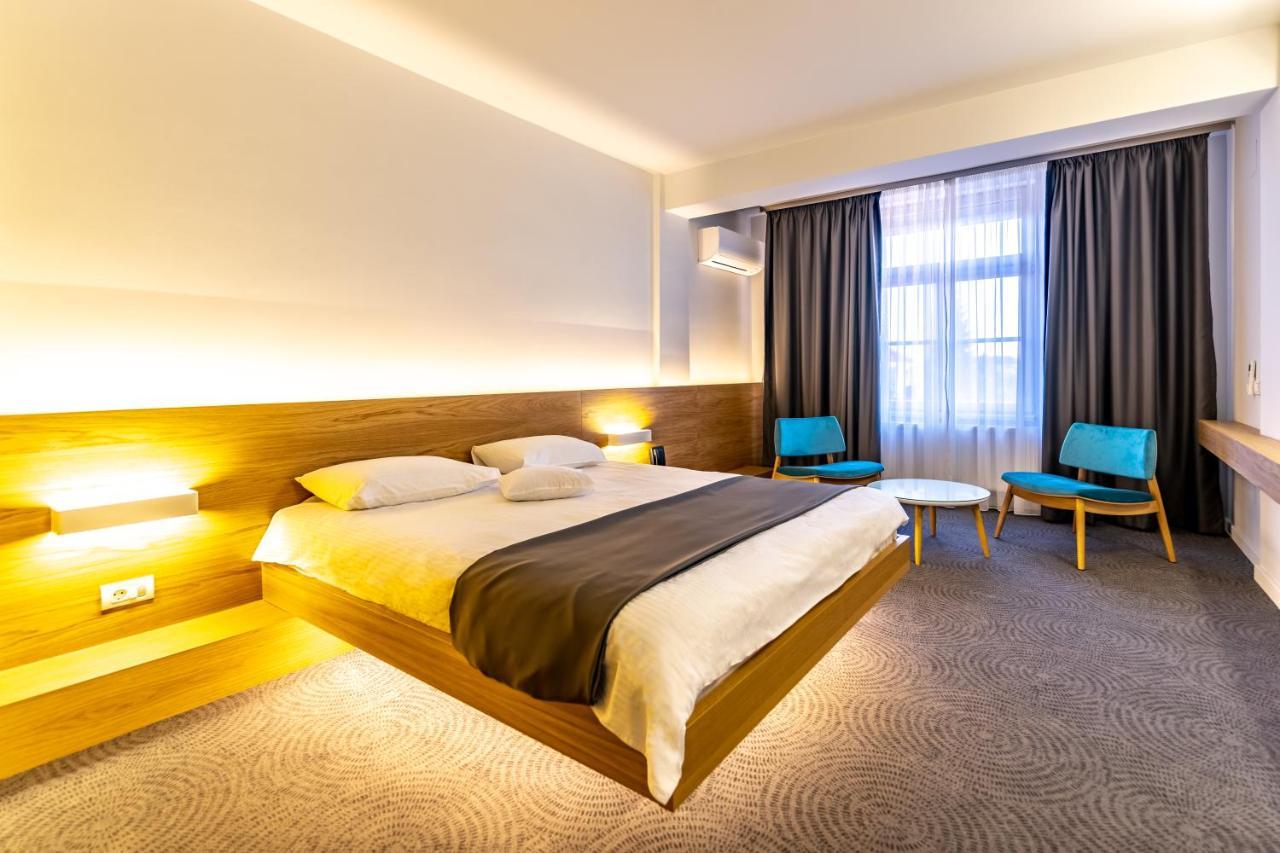 Hotel Silva Temesvár Kültér fotó